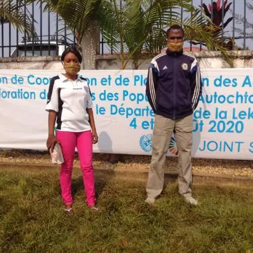 Participants à une consultation des peuples autochtones